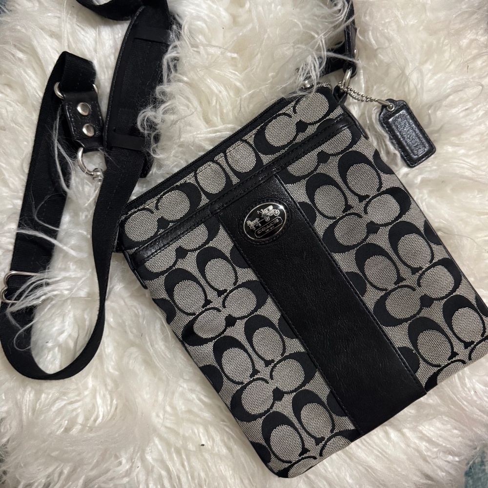 Coach Signature Crossbody -C-Logo-Black